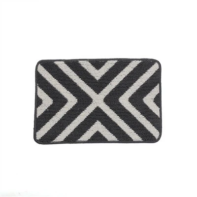 Banyodaki banyo paspaslarını temizlemek için çamaşır suyu kullanabilir miyim?